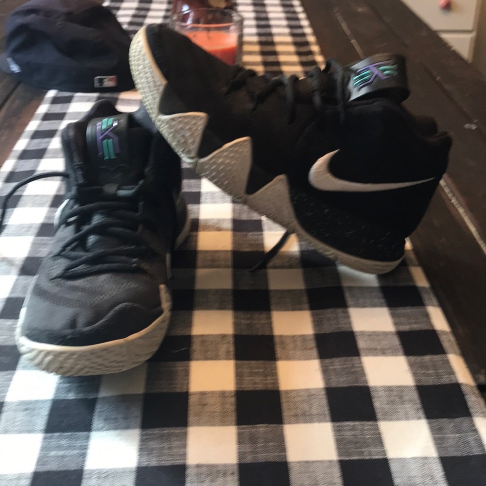 Kyrie 4s